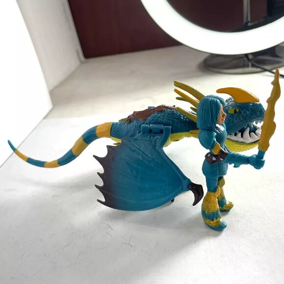 How to Train Your Dragon Figures Set Hiccup Astrid Light Fury Toothless Stormfly - Picture 16 of 16